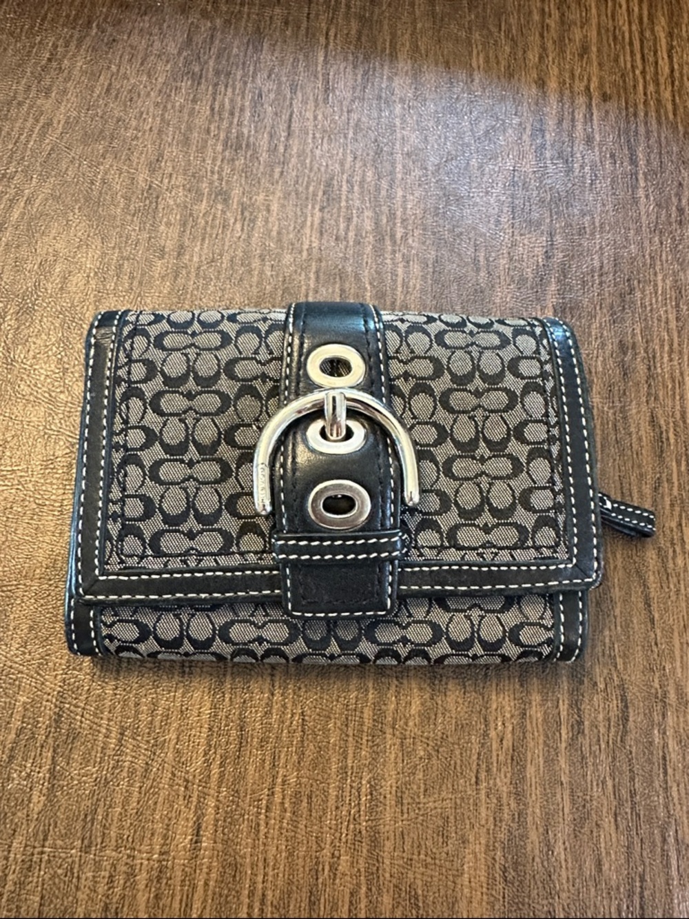 Y2K vintage Coach black Leather Soho Buckle Wallet w/Silver Hardware